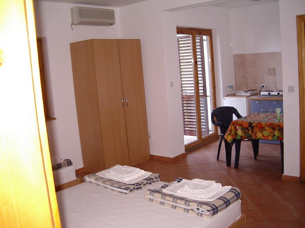 Guest House Zivkovic スヴェティ・ステファン 部屋 写真